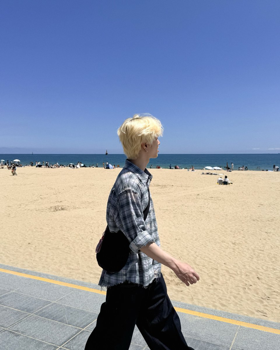 xngpics's tweet photo. #XNGHAN via Instagram

"🌊☀️" https://t.co/LOytwgkvf2