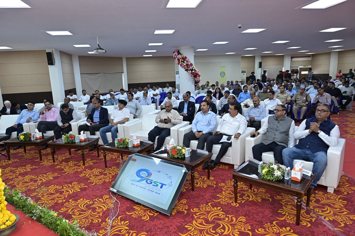 viragacharya's tweet photo. Got opportunity to be part of celebration of 9th GST Day by CGST Kutch Commissionerates. https://t.co/SYqxh49Exr
