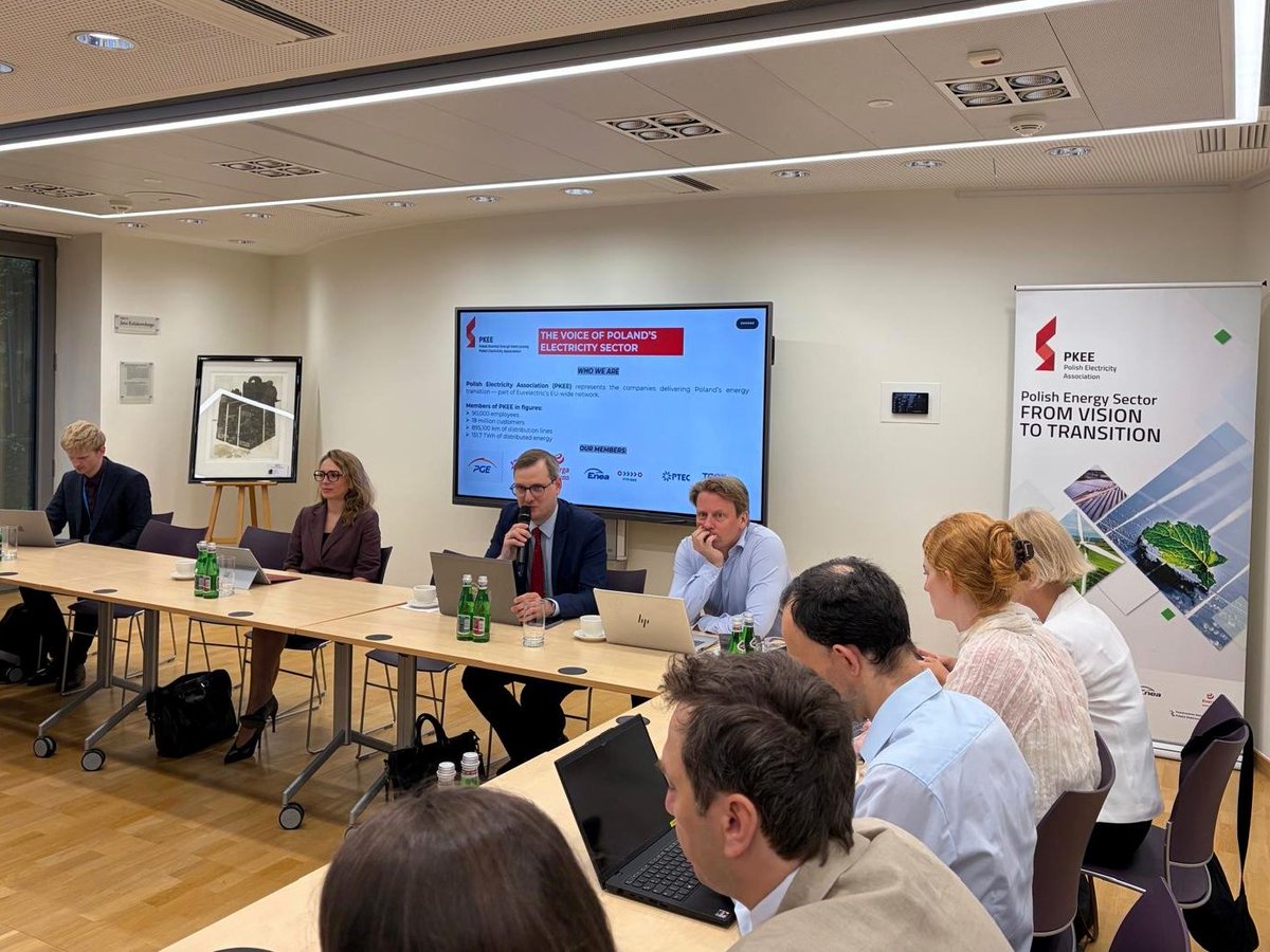 PKEE_Brussels's tweet photo. ⚡ The future of the Modernisation Fund should be built on the experience gained through its implementation. Together with the Permanent Representation of Poland to the EU (@PLintheEU), #PKEE hosted a discussion with climate attachés from EU Member States, representatives of the electricity sector and industry associations on the Fund's role in financing the energy transition ahead of the upcoming revision of the EU ETS. The discussion brought together representatives not only from the 13 beneficiary Member States, but also from other EU countries. Among them was Ireland, which has just taken over the Presidency of the Council of the EU and will lead the Council's work on the ETS revision.