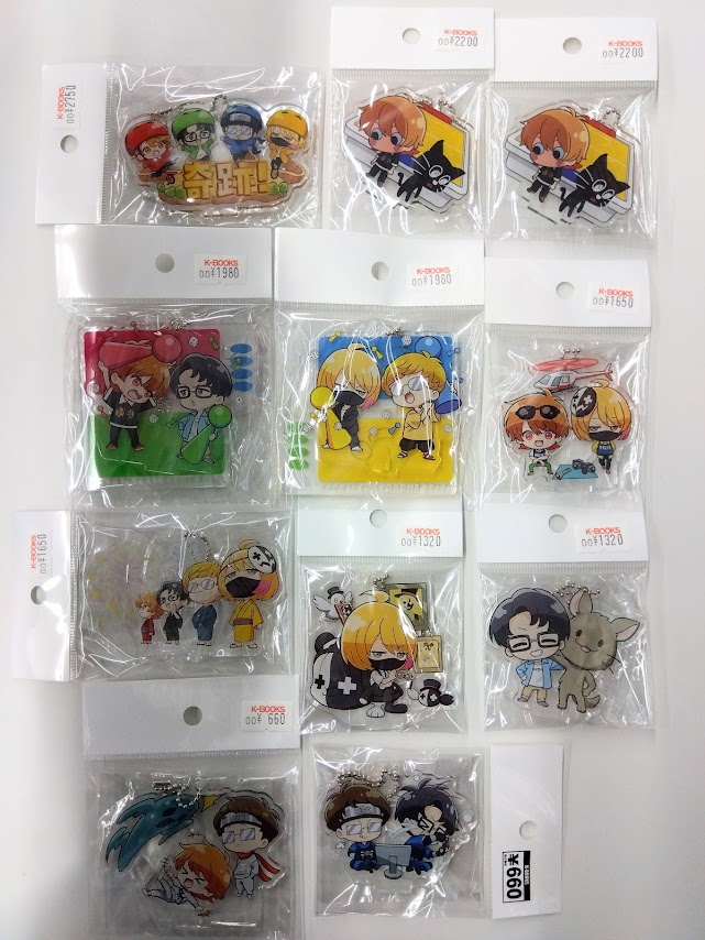 入荷情報】 TOP4 アクキースタンドコレクション まとまって入荷しま