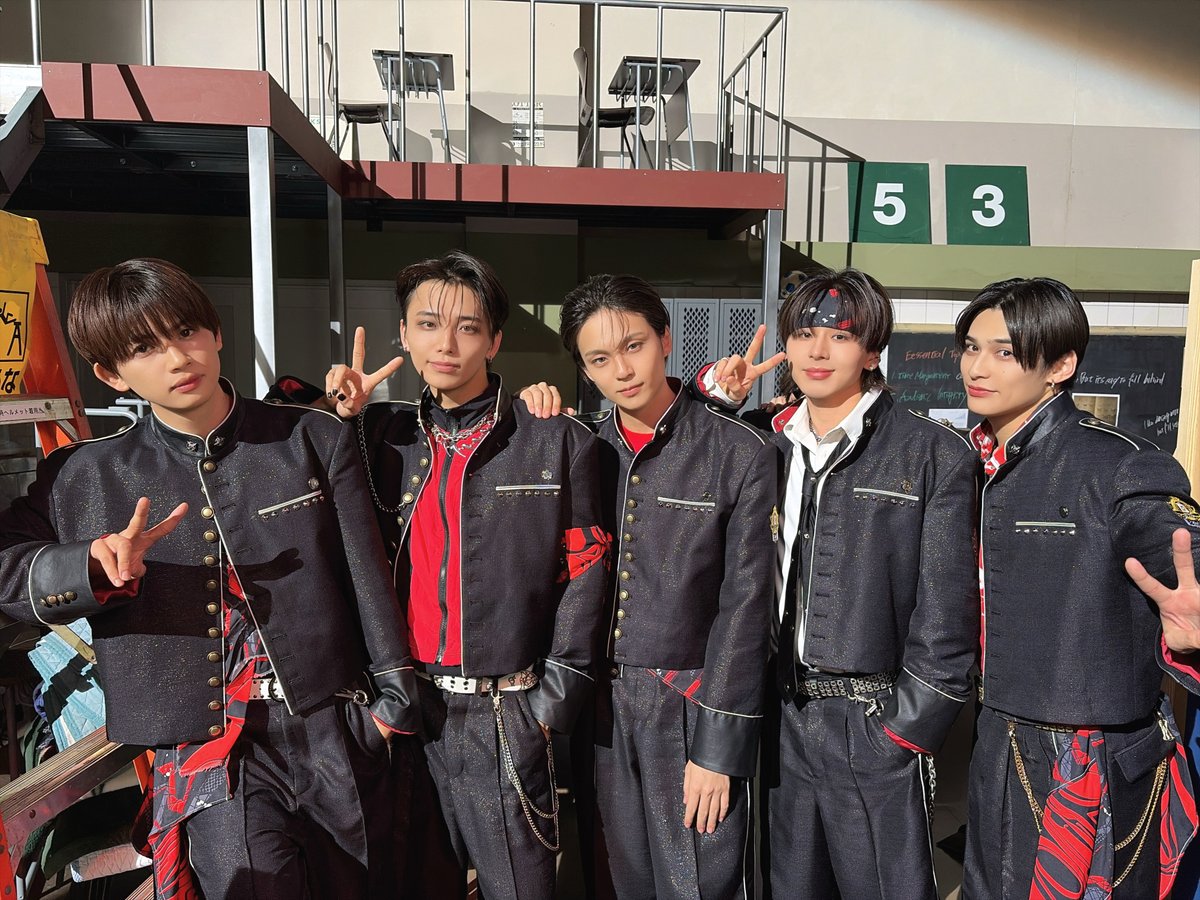 onenonly_tokyo's tweet photo. ／
#EBiDAN 15周年記念シングル『Yes! 東京』
MUSIC VIDEO公開🎉
＼

『Yes! 東京』のミュージックビデオが公開👔

皆さまぜひご覧ください🏫

『Yes! 東京」MUSIC VIDEO』
🔗https://t.co/UhU0gluAR9

各種音楽ストリーミングサービスで先行配信中‼️
🔗https://t.co/wHKmfnvoMj

#Yes_EBiDAN15th #ワンエン #ONENONLY