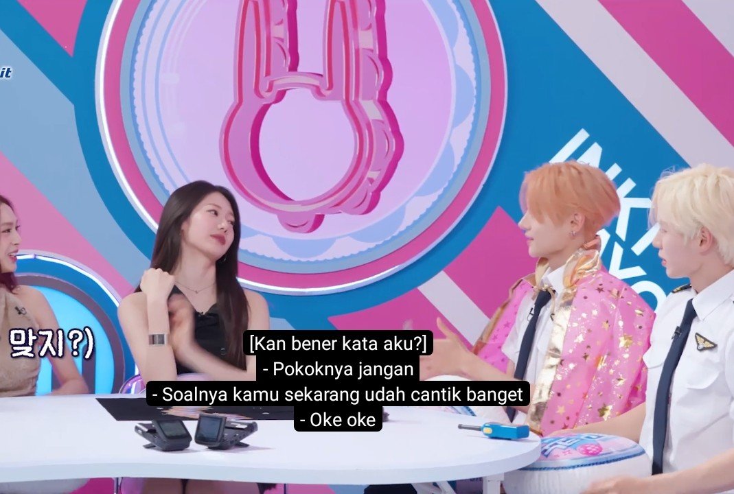 lovecimittt's tweet photo. yah di puji,gajadi dh dia warnain rambut,mana di puji sma cowo😭😭😭 https://t.co/660L1iHbMz