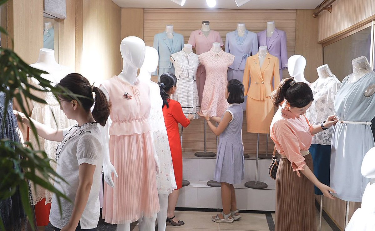 KFAintercomsec's tweet photo. The Pongnam Tailoring Shop in the Phyongchon municipality of Pyongyang is not large, but it is famous for their beautiful handmade designs. https://t.co/4RTLFrJ5rG