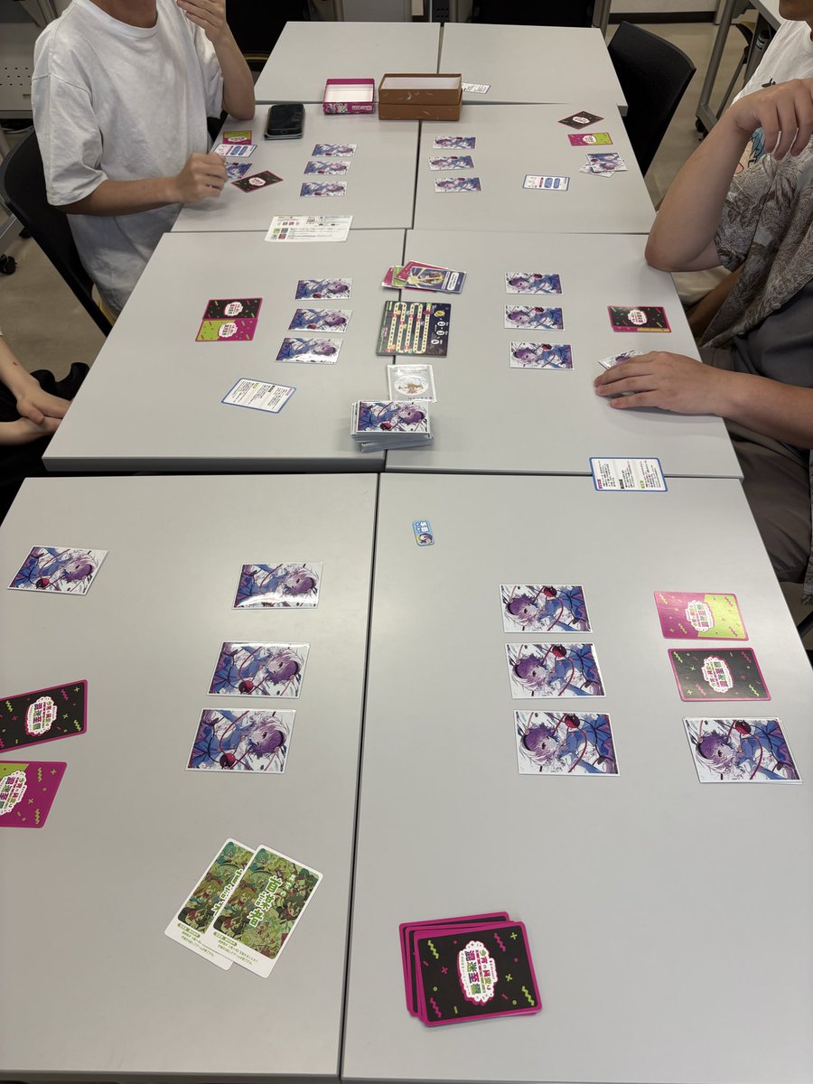 Rits_touhou1123's tweet photo. 先日の衣笠活動記録です！
前半の活動では原作や混迷至極を楽しみました！
後半の活動では上賀茂神社へ赴き、夏越の祓を見���しました！
衣笠は他キャンパスより交通の便が悪いとは云われていますが…
上賀茂神社をはじめとした有名な場所に、徒歩で行けるのは明確なりし良点でしょう！ https://t.co/5VmuvNATU3