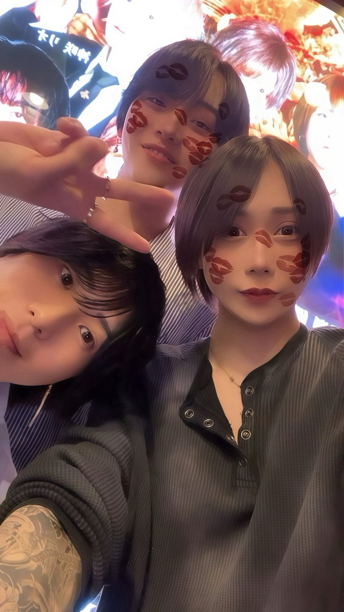 mao_ov's tweet photo. わーいだいすきCANDY夏目彗取締役がお祝いに来てくれたー！

もっとあそんでパパ♪ https://t.co/ilaLgL8Wgv