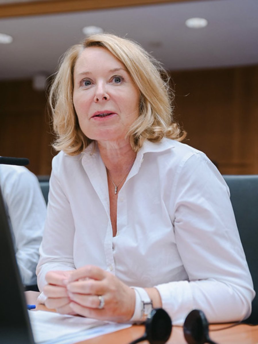 AnneRudisuhli's tweet photo. Adoption à l’unanimité de mon rapport sur le soutien de l’Union en faveur de la sécurité intérieure 😊
Les collectivités locales sont des acteurs stratégiques de la sécurité et sa réussite ne se fera sans leur totale implication multi-niveaux ! 
#protecteu https://t.co/vlZn8xfJZ4