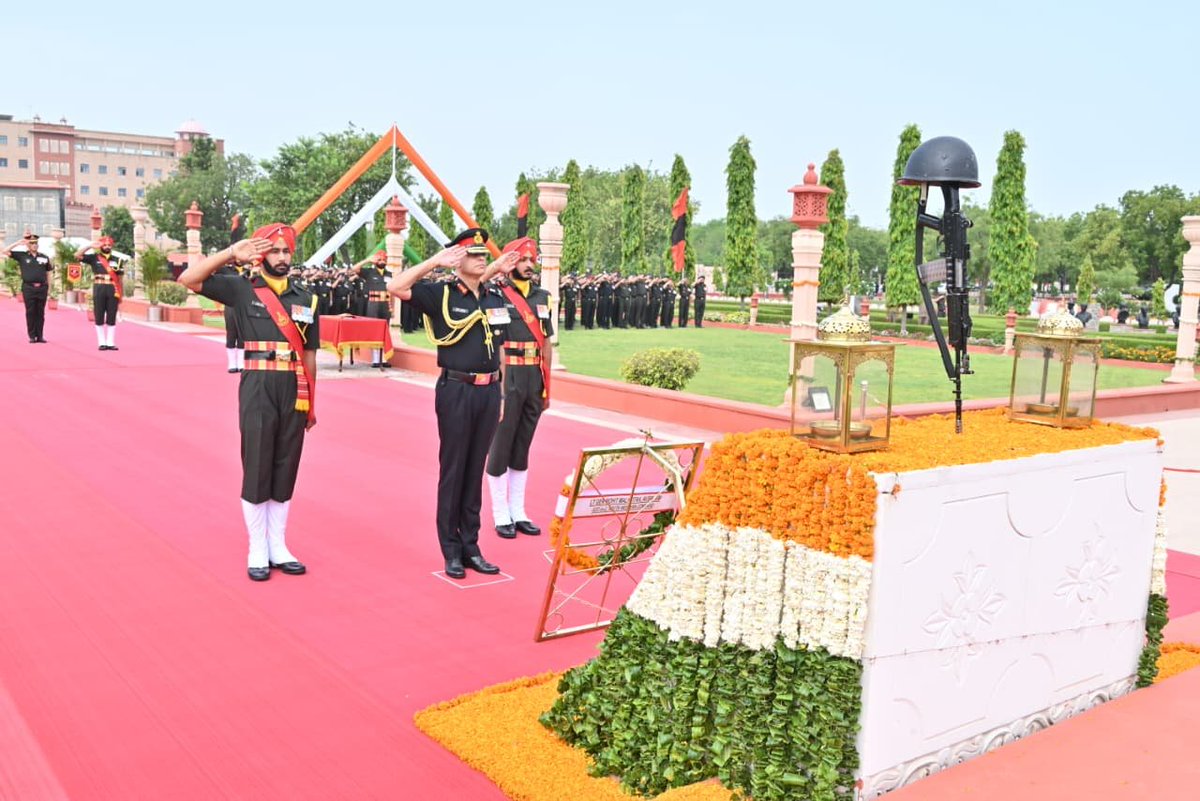 BeenaKhemani's tweet photo. Battle-Hardened Leader Takes Charge: Lt Gen Mohit Malhotra to Lead Indian Army's Strategic South Western Command
#Decorated #officer Lieutenant General Mohit Malhotra, #AVSM, #SM has assumed command as the new General Officer Commanding-in-Chief (GOC-in-C) of the #IndianArmy's
#SouthWesternCommand, #headquartered in #Jaipur.
#Commissioned into the #47Armoured #Regiment in 1989, Lt Gen Malhotra brings more than 37 years of distinguished military service, with vast experience in command, operational planning and strategic leadership. Before taking over the #prestigious appointment, he served as Chief of Staff, Headquarters
#EasternCommand.
A highly accomplished armoured #corps officer, he has commanded key formations including an Armoured Regiment, Independent Armoured #Brigade, Armoured Division and the #Desert Corps, while also serving in challenging operational areas such as the Siachen Glacier. His career reflects extensive #expertise in multi-domain #operations, #military intelligence, #logistics, personnel management and strategic #communications.
A #renowned scholar-soldier, Lt Gen Malhotra is an #alumnus of King's College London, the National Defence College, and the Advanced Command and Staff Course (UK). He has been honoured with the #AtiVishishtSeva Medal (AVSM) and the Sena Medal (SM) for his exceptional service to the nation.
His appointment comes at a crucial time for India's western theatre, with the South Western Command playing a pivotal role in safeguarding the nation's borders. His proven leadership, operational excellence and vision are expected to further strengthen the Indian Army's #combat readiness and #strategic capabilities.
Info. @PRODefRjsthn
K & K Media Network
Founder Journalist Beena R Khemani