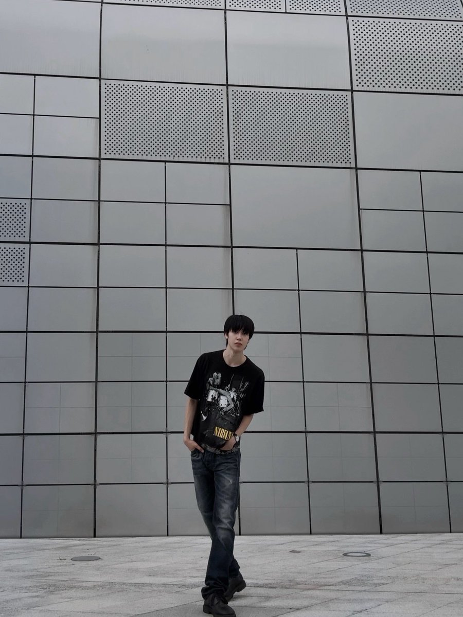 xikers_official's tweet photo. [#헌터] takin you out tday 
#xikers #싸이커스 https://t.co/1THlg3eH2e