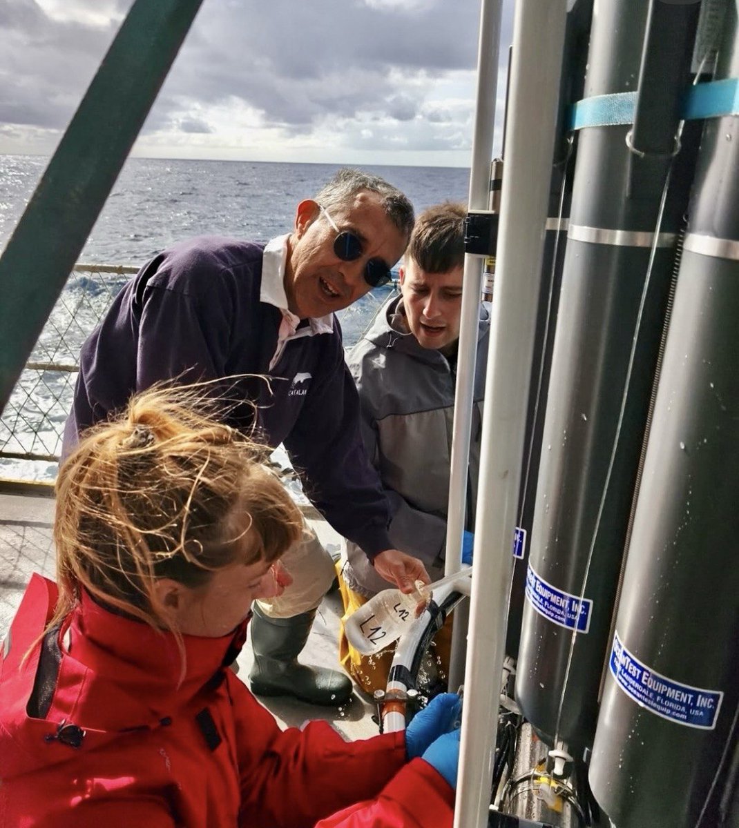 IIM_CSIC's tweet photo. 🌍🌊 Del Ártico a la Antártida.

El IIM-CSIC lidera #FICARAM+, un proyecto internacional que estudiará cómo responde el océano al cambio climático con tres campañas oceanográficas y más de 40.000 observaciones.

🔗 Noticia completa: https://t.co/DcTABFFOYC https://t.co/vU0hFXpM4n