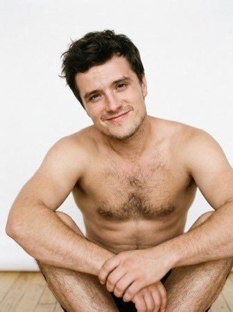 Runner_Run1's tweet photo. Be honest, do you find Josh Hutrcherson body type attractive? https://t.co/0WCHyJve0v