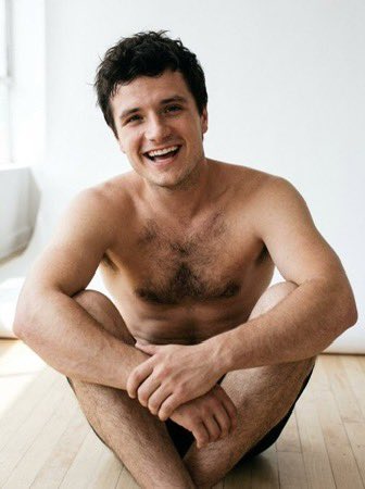 Runner_Run1's tweet photo. Be honest, do you find Josh Hutrcherson body type attractive? https://t.co/0WCHyJve0v