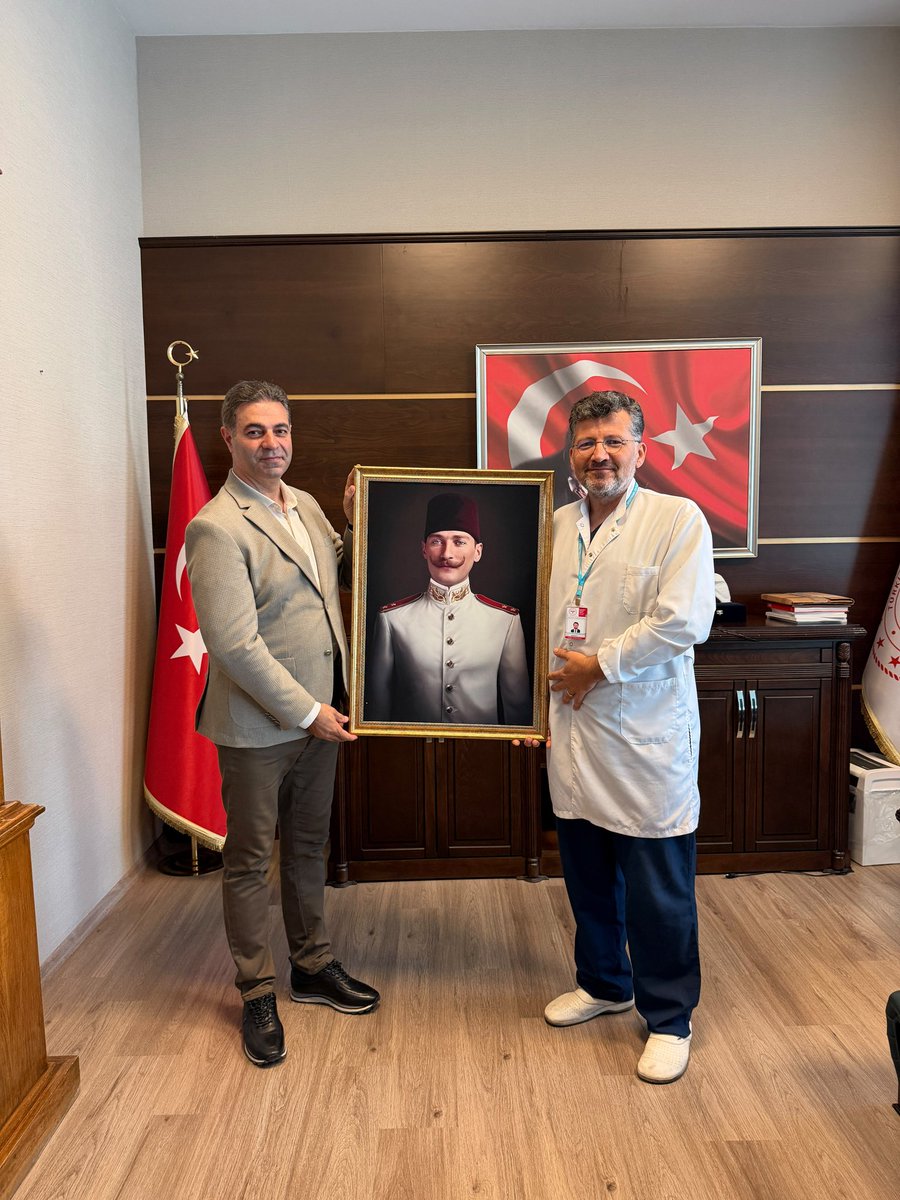 _MHP_sultangazi's tweet photo. İlçe Başkanımız Sn. Yakup Bildik, Teşkilat Başkanımız Sn. Yaşar Koçyiğit , Sağlık Politikalarından Sorumlu İlçe Başkan Yardımcımız Sn. Murat Çetinkaya , Kamu Kurumlarından Sorumlu İlçe Başkan Yardımcımız Sn. Ali Ceren ve ilçe yöneticilerimiz ile birlikte Sultangazi Haseki Eğitim ve Araştırma Hastanesi Başhekimi Prof. Dr. Mehmet Mesut Sönmez’i makamında ziyaret ettik.

Nazik ev sahipliği ve misafirperverliğinden dolayı Sn. Başhekimimize teşekkür ediyor, görevinde başarılar diliyoruz.

#sultangaziilebulusuyoruz #sultangaziilekucaklasiyoruz