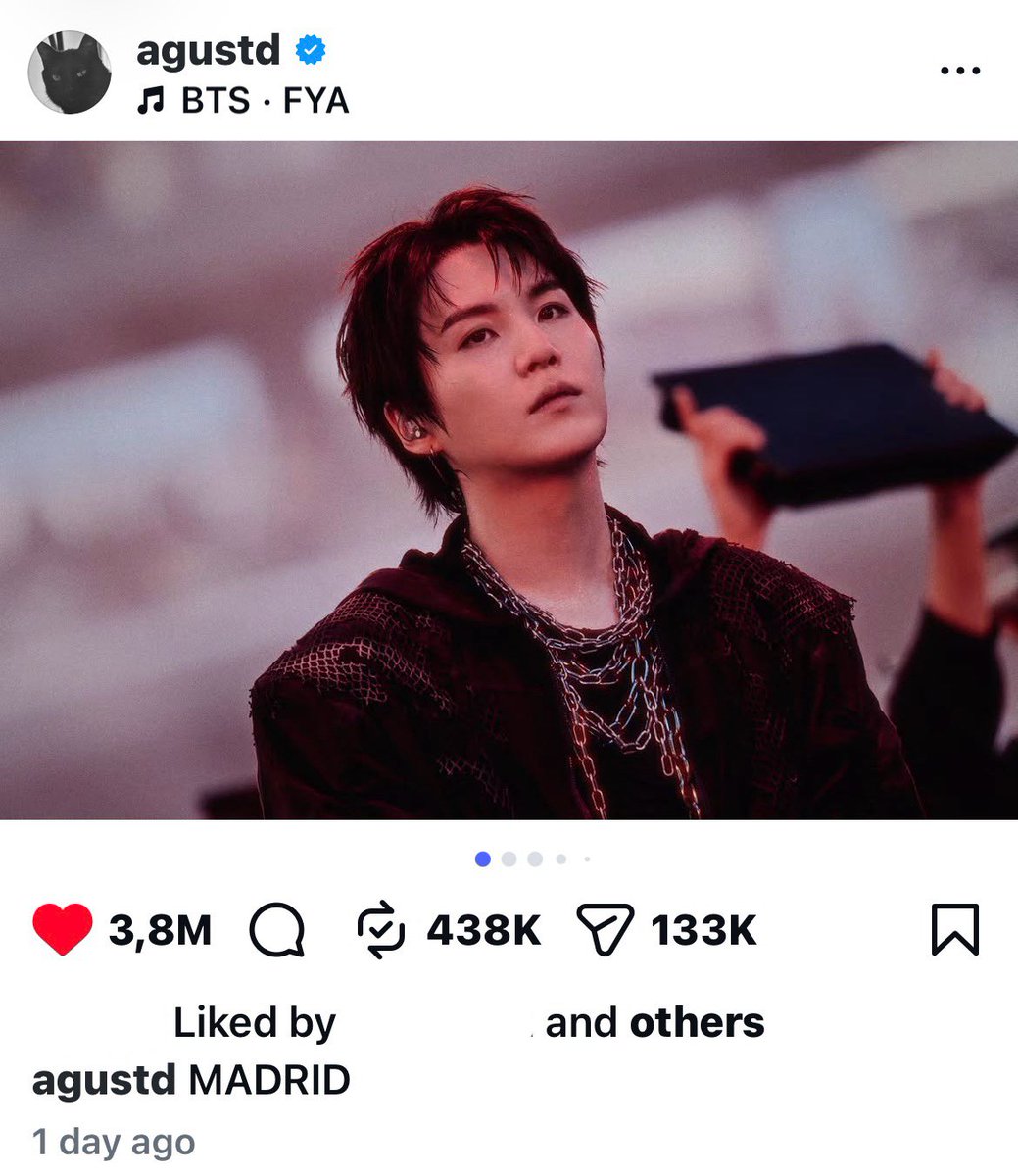 tetepookie's tweet photo. me acabo de dar cuenta de que somos el único país con 2 posts de yoongi https://t.co/z3fcppxjlj