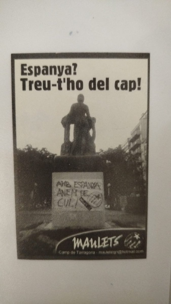 EiMemoria's tweet photo. Espanya? Treu-t'ho del cap!
Acció de Maulets en vigílies de la Diada Nacional: es va penjar la pancarta "Amb espanya anem de cul" a la coneguda estàtua dels Despullats, a la Rambla Nova de Tarragona https://t.co/KJ5JlAMQiB