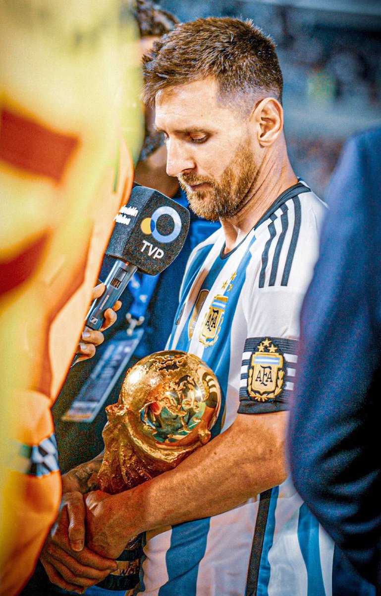 Desmund_Oris's tweet photo. Maradona never won the Copa America 
Pele never played in Europe
Brazilian Ronaldo (R9) never won the Champions League 
Cryuff never won the World Cup 
Cristiano Ronaldo never won the World Cup 
Mbappe never won the Champions League & Ballon D’Or 
Neymar never won the World Cup or Copa America 

Then there is Lionel Messi who has won it all. 

Messi competed with the past, present, future and ancient of days and won every single debate