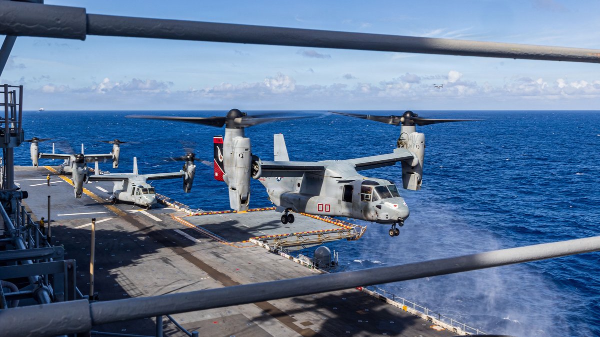 US7thFleet's tweet photo. We lift heavy. 💪

MV-22B Ospreys launch and land on the flight deck of USS Boxer during flight operations in the Indian Ocean. Persistent presence guarantees maritime dominance and maintains long-term regional stability.

#BlueGreenTeam | #US7thFleet https://t.co/YRBhhOyZDF