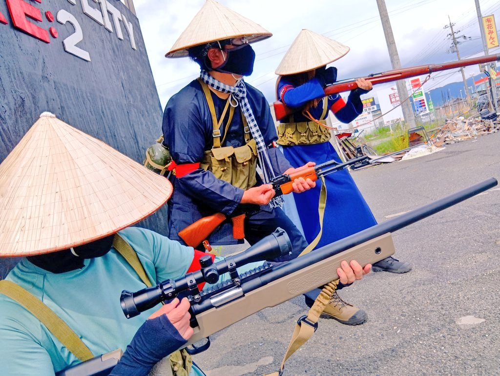 nagaredama38's tweet photo. △ベトコンノンラー3人衆△

昼から参戦されたいぬかぴさん@type99lmgが原住民すぎた🥹
この装備をするならせめて56式かAKは持ちたいと思う今日この頃です（ナム戦初期では三八式歩兵銃も使用されていたらしいですが）
みなさまベトコン併せありがとうございました🇻🇳 https://t.co/e8zbpXtzMw