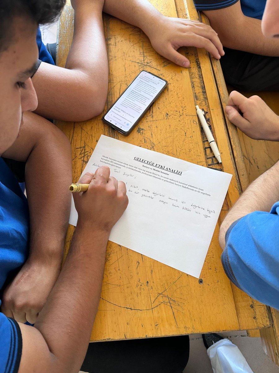 DceTurkiye's tweet photo. Manisa – Salihli Borsa İstanbul Mesleki ve Teknik Anadolu Lisesi  11.sınıf  öğrencileriyle DVE Planlayıcısı Pilotlama çalışmaları kapsamında 5.etkinlik gerçekleştirildi.
Katkılarından dolayı sorumlu öğretmenimize çok teşekkür ederiz.
@tcmeb @mebyegitek @coe https://t.co/UOX1jgqkNz