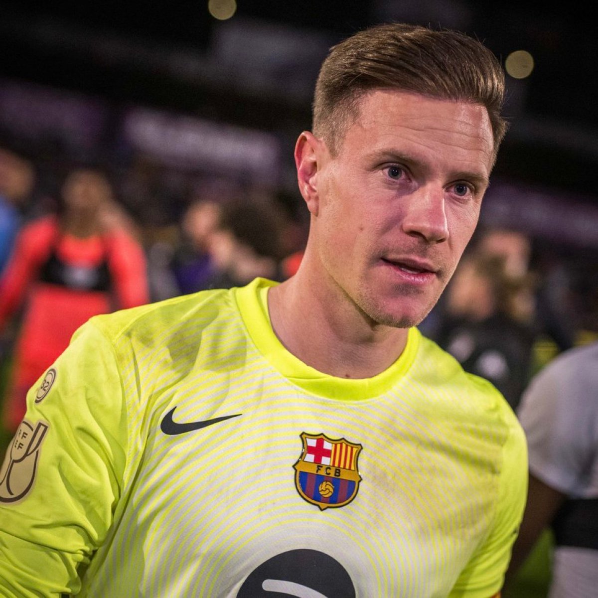 BarcaUniversal's tweet photo. 🚨 Ter Stegen is in Barcelona to finalize his signing with Ajax.

He has returned from his vacation and expects to finalize his departure in the coming hours, awaiting approval from Barça. 

— @JijantesFC https://t.co/1Js47KoRSs