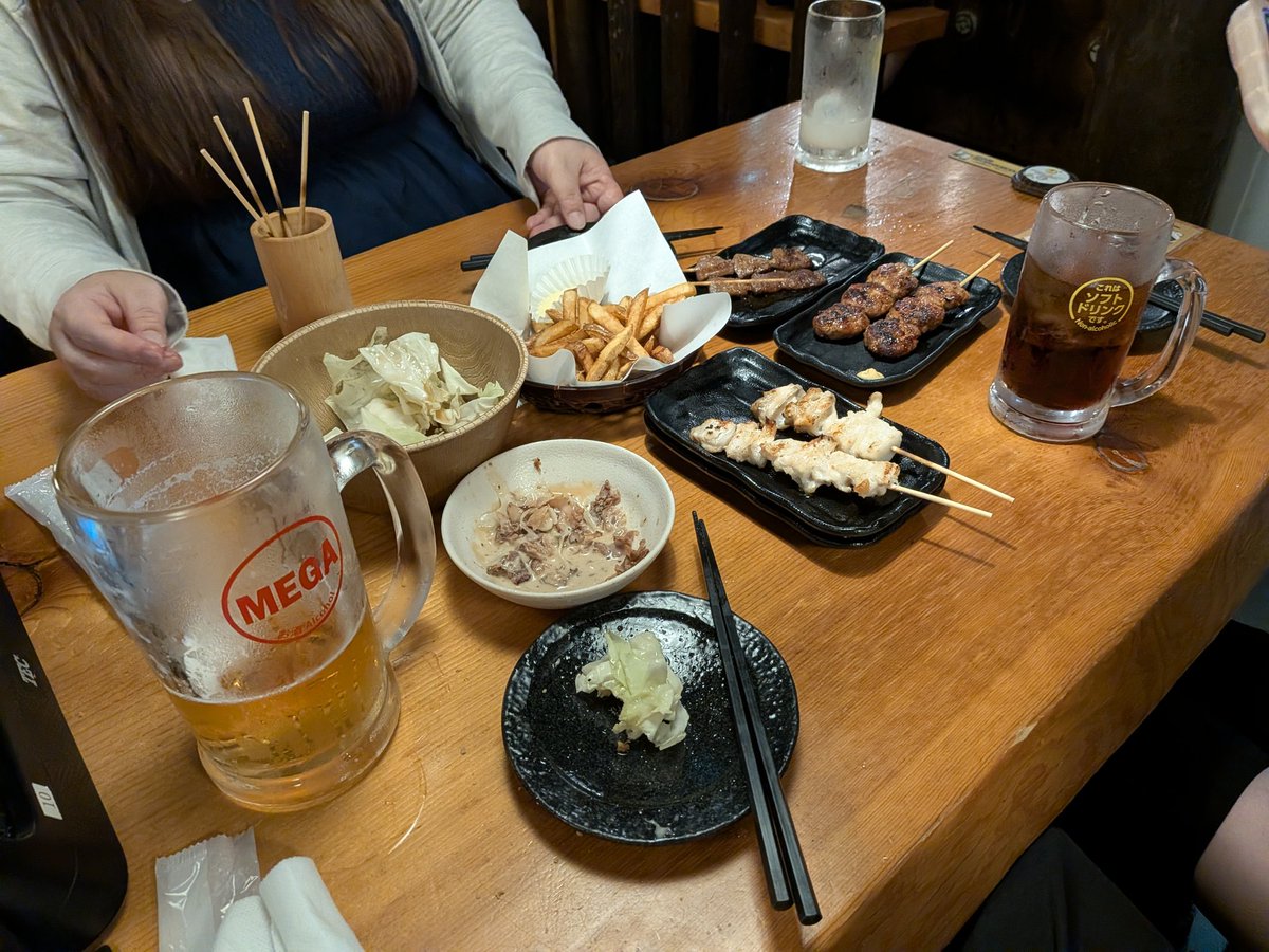 Freekiyo's tweet photo. 最近はお客さん（？）と飯行くこと多いな https://t.co/f9hghYhjSv