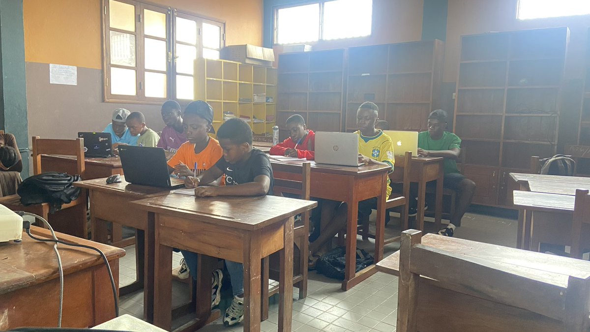 giiyotech's tweet photo. We’ve officially completed Week 1 of the Giiyo Tech Summer Bootcamp! 🚀
Due to limited resources, we’ve adjusted this year’s programme from two months to one month, making it more accessible while keeping the same hands-on STEM experience.
📍Douala
#GiiyoTech #STEM #CodingForKids https://t.co/YQWWmnYlif