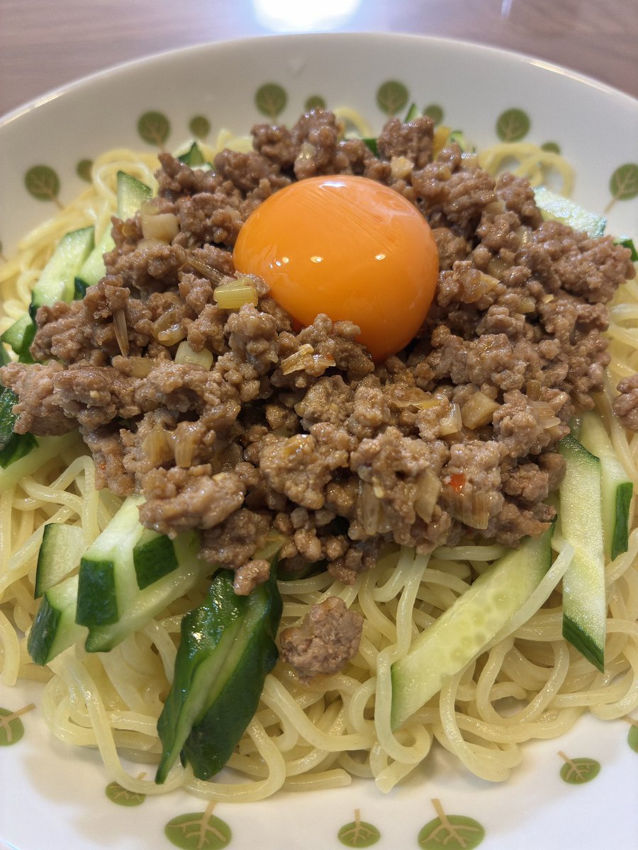 dVWS24's tweet photo. 冷やし中華の醤油ダレには焼き浸しに回っていただいた形 https://t.co/FnAPUROGGZ