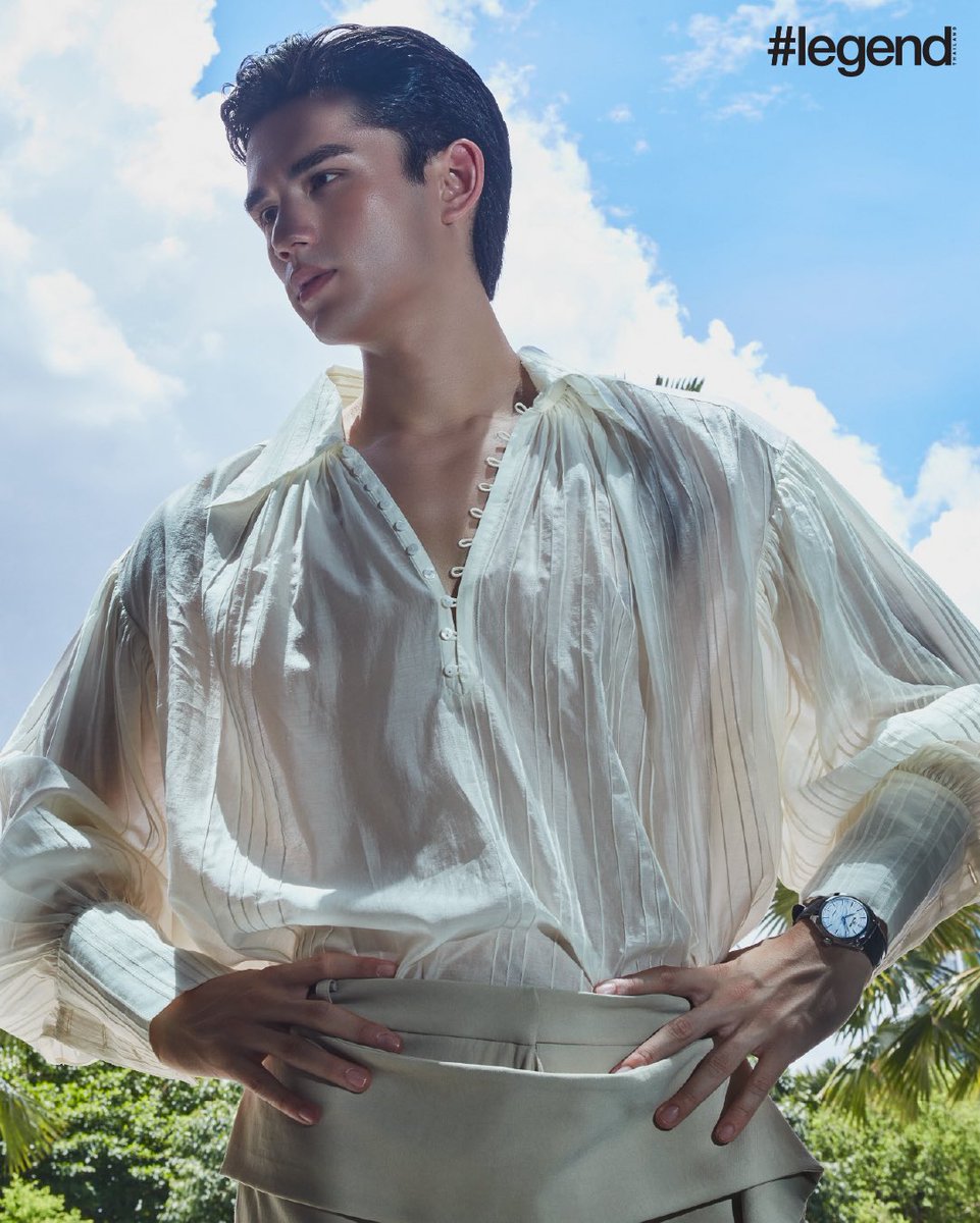th_hashtag's tweet photo. เทศน์ ไมรอน @Tate_Myron_ ผู้ถ่ายทอดเสน่ห์ของชายหนุ่มร่วมสมัยออกมาได้อย่างน่าหลงใหล ผ่านแฟชั่นเซ็ตที่สะท้อนความสง่างาม สุขุม และเปี่ยมไปด้วยพลังงานเชิงบวก ภายใต้เรือนเวลาคอลเลกชันพิเศษจาก Grand Seiko ที่โดดเด่นทั้งในด้านดีไซน์ สมรรถนะการดำน้ำ และความเที่ยงตรงอันเป็นหัวใจสำคัญของ Japanese Craftsmanship ทุกองค์ประกอบของแฟชั่นเซ็ตครั้งนี้ถูกออกแบบขึ้นเพื่อถ่ายทอดแนวคิดของ Contemporary Luxury ผ่านภาพแฟชั่นที่นิ่งสงบ หากแต่เต็มไปด้วยคาเเรกเตอร์ และรายละเอียดอันเฉียบคม

เทศน์สวมใส่เรือนเวลารุ่น Evolution 9 Spring Drive U.F.A Ushio 300 Diver, SLGB025 I รุ่น Evolution 9 Spring Drive U.F.A Ushio 300 Diver, SLGB023 เเละ OMIWATARI SBGY007

Tate Myron captures the essence of the contemporary gentleman with effortless charisma in an exclusive fashion editorial that celebrates understated elegance, quiet confidence, and an unmistakable sense of modern refinement. Framed by an exceptional selection of Grand Seiko timepieces, the story reflects a harmonious balance between sophisticated design, professional-grade diving performance, and the extraordinary precision that lies at the heart of Japanese craftsmanship.

Every frame has been thoughtfully composed to express a contemporary interpretation of luxury—one defined not by excess, but by authenticity, character, and meticulous attention to detail. Calm yet commanding, each image reveals a timeless aesthetic where craftsmanship, style, and individuality exist in perfect harmony.

Throughout the editorial, Tate wears the Grand Seiko Evolution 9 Spring Drive U.F.A. Ushio 300 Diver SLGB025, Evolution 9 Spring Drive U.F.A. Ushio 300 Diver SLGB023, and the elegant Grand Seiko Omiwatari SBGY007, each representing a distinctive expression of Grand Seiko's enduring pursuit of beauty, precision, and innovation.

Special Thanks: Four Season Bangkok

สนใจสั่งซื้อ / Order via Line OA: https://t.co/NGFcLGkXUA
 
#GrandSeiko #GrandSeikoThailand
#legend_TH #TateMyron
#FourSeasonsBangkok