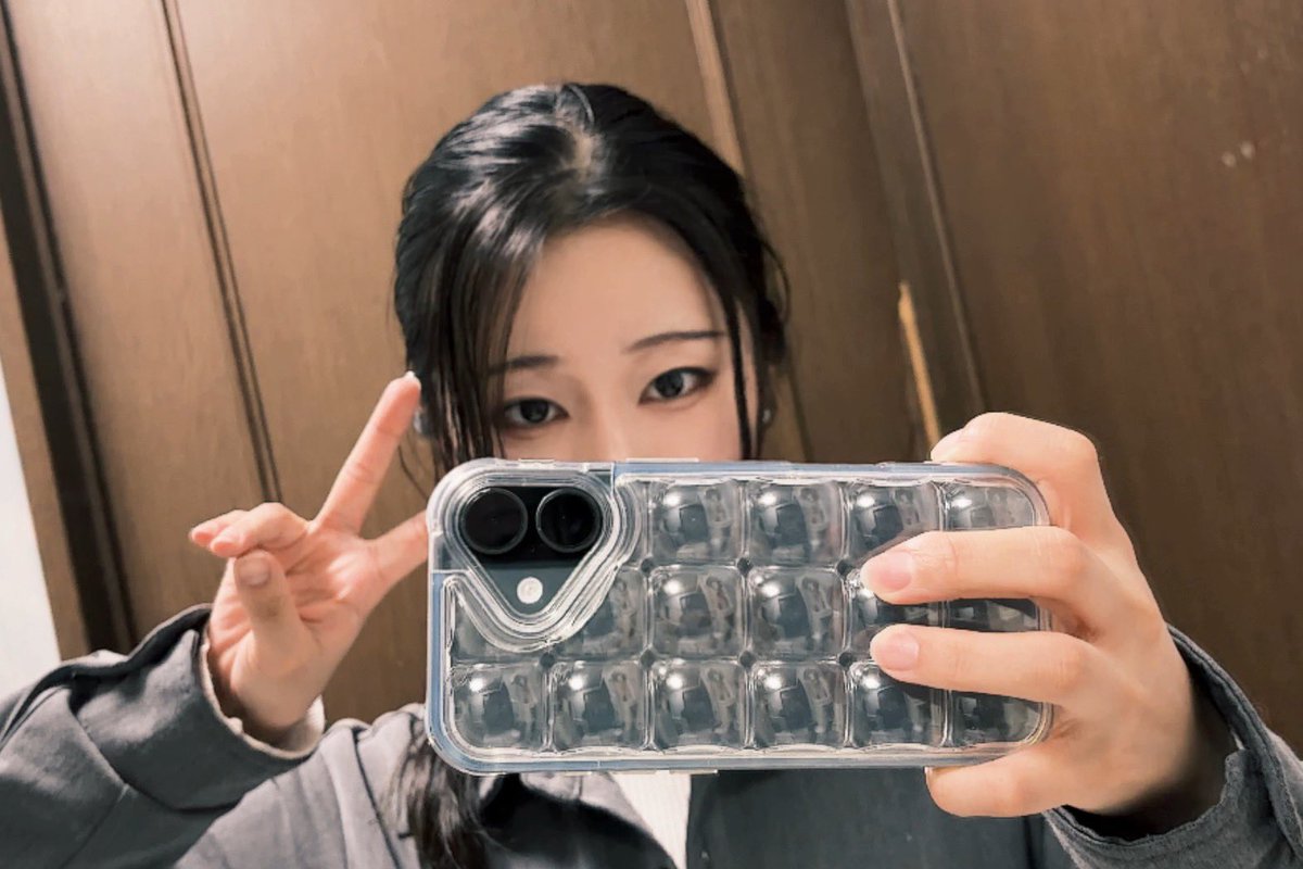 ytb_riko's tweet photo. お給仕しております！🌸
22時までれいさんとことのはにてお待ちしております〜！ https://t.co/ACFjNSc8zO