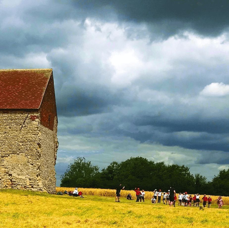 chelmsdio's tweet photo. Tucked away on the Essex coastline, St Peter on-the-Wall Chapel at Bradwell-on-Sea is usually a place of quiet reflection.

Yet in June and July each year, it comes alive as hundreds of children gather for the annual Bradwell Schools’ Pilgrimage.

1/3 https://t.co/XZVbChcwy9