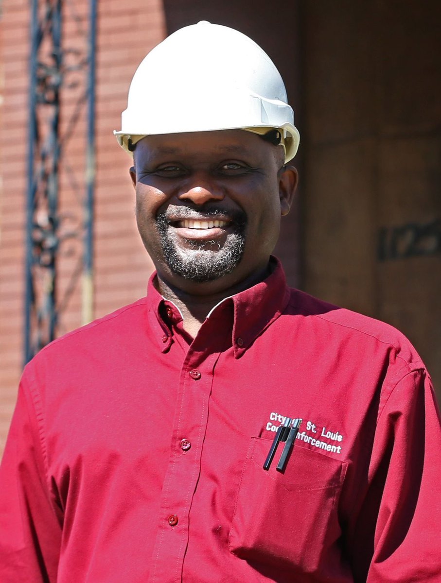 runrawa's tweet photo. WHY? 🤔
BREAKING:Former St. Louis City building inspector Adebanjo Popoola, who is from Nigeria, pleaded guilty to stealing over $1.6 million taxpayer dollars through housing programs and spending it on a luxury car, travel, home and gambling

NYSC President Tinubu INEC Wike Rinu https://t.co/HrI6DFtnk5