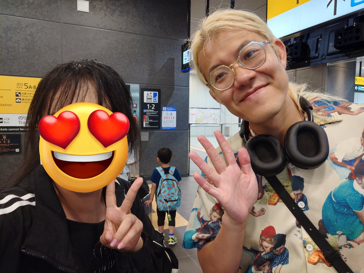 ririri908's tweet photo. 仕事終わりに駆けつけたら本当にいた…！！！！帰りがけなのに快く対応してくださいまして…ZAZYさんありがとうございました🥲みんなで単独に行きましょう！！！応援しております🙇‍♀✨️
#ZAZY出没 https://t.co/8vILTzFJtD