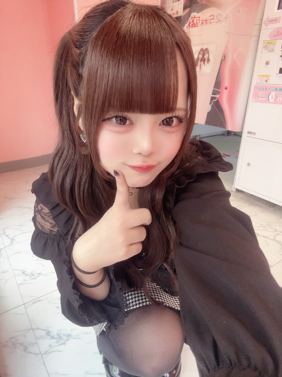beasan_chifuru's tweet photo. 【ご報告】

この度、7月31日をもちまして、ちはやふるを卒業させていただくことになりました🧸

約5ヶ月という短い間でしたが、たくさんの方と出会い、楽しくて幸せな時間を過ごすことができました。

残り約1ヶ月、最後までみなさんと楽しい時間を過ごせたら嬉しいですっ ̫ ᴗ^♡ https://t.co/ZyWH2Ftirz