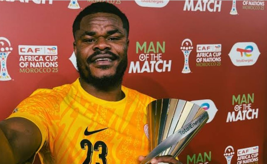 NaijascoutforSE's tweet photo. Stanley Nwabali 🇳🇬

Please Return quick 

Our Net Feels Secure with you in Goal🥅

Your Passion💥 And Body work💪 is what we need behind our defenders right now.

Your Penalty ⚽️saves and your Perfect Positioning 🧤to save shots is Awesome 👌

Please come back Quick.

1🇳🇬 https://t.co/WePpGdlhus