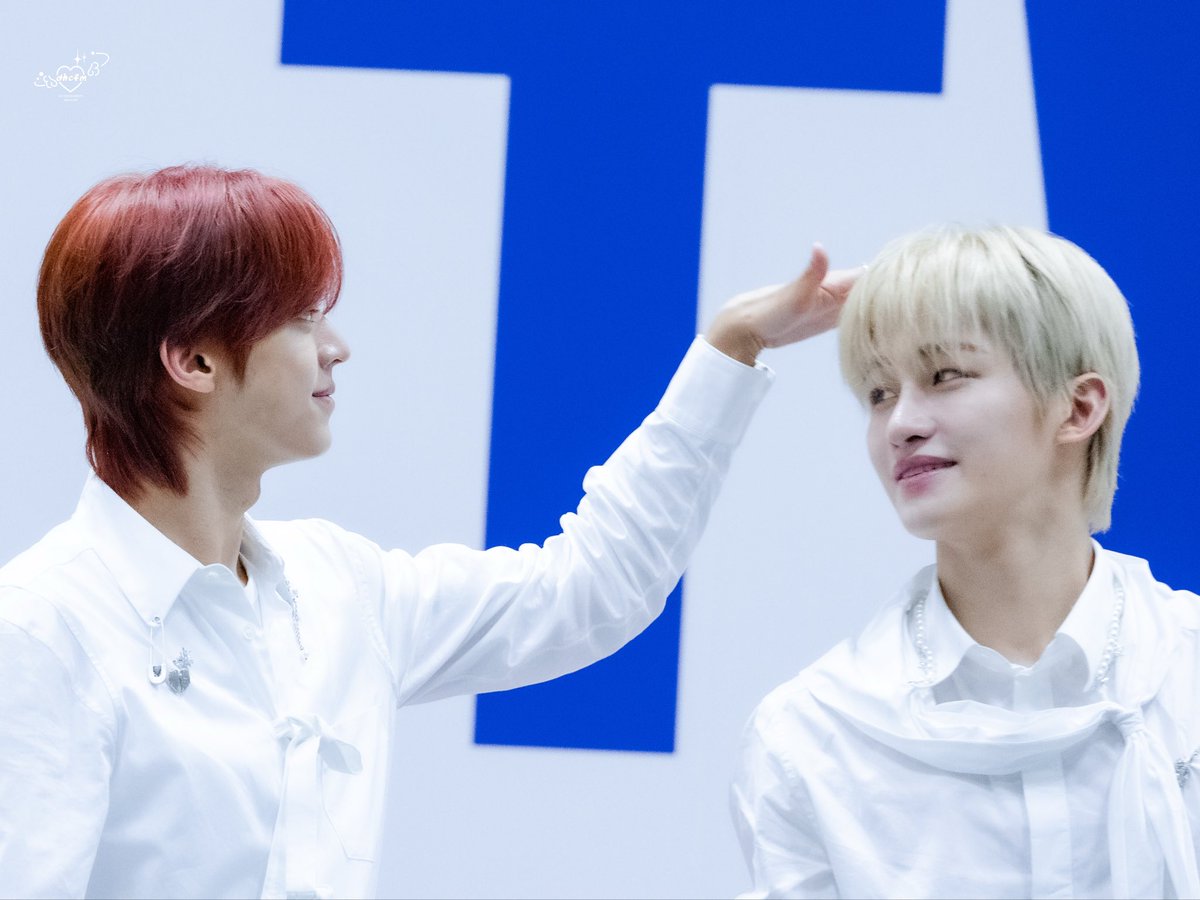 dhcfmc's tweet photo. 260702

🐺🪼🫳🏻

#도훈 #지훈 #훈훈즈 #TWS #DOHOON #JIHOON https://t.co/cGvpqpr3nT