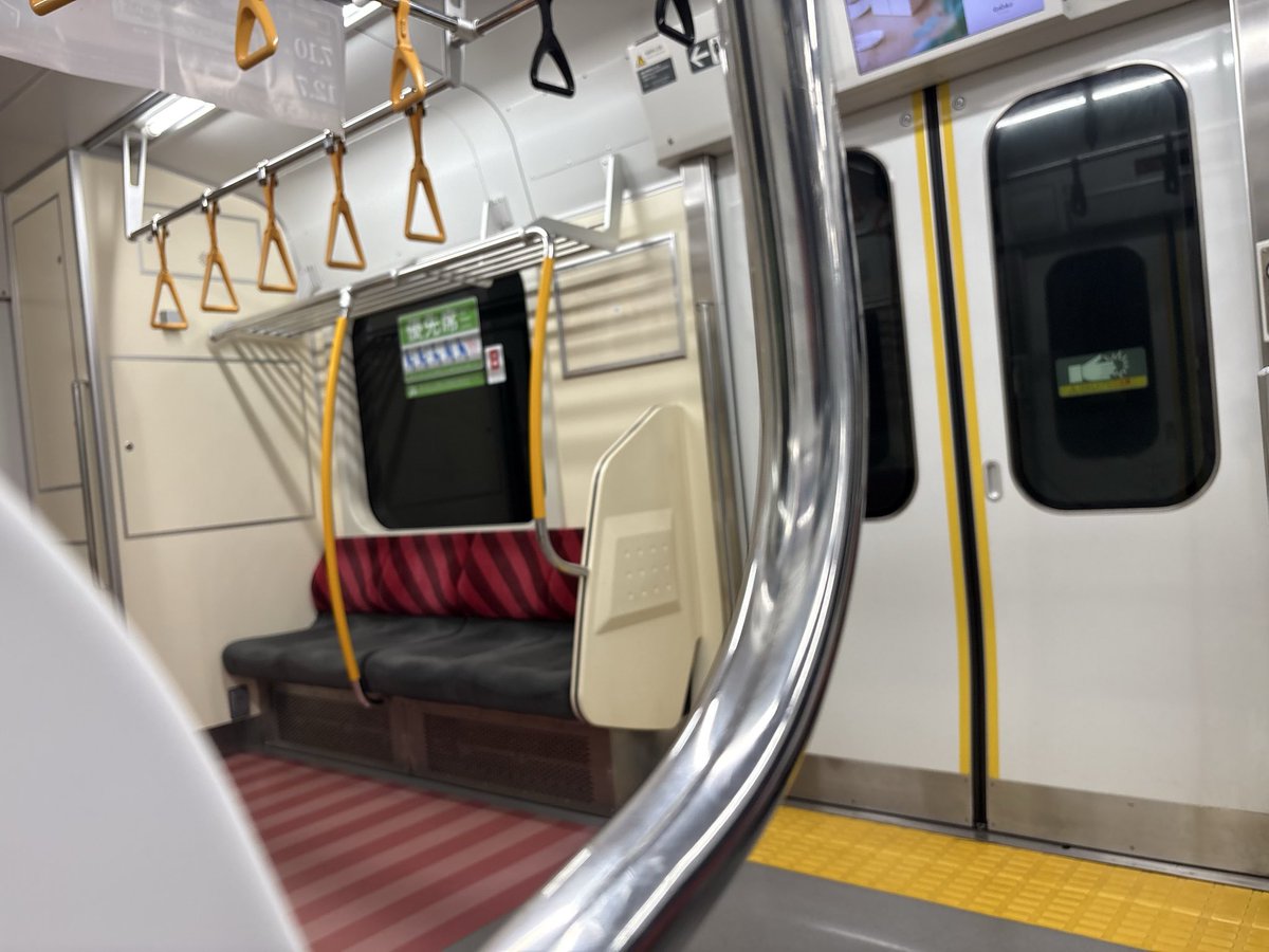 suraimu's tweet photo. ガタニーとうちゃこ https://t.co/ksEOKPmVxq