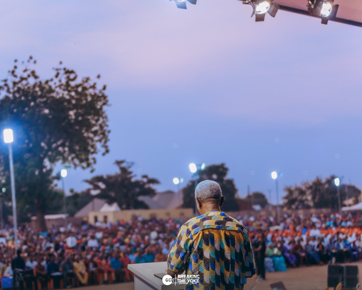 dclmhq's tweet photo. Bro Gbile Akanni (the founder of Living Seed Ministry, Peace House, Gboko) was in attendance at the Global Crusade with Pastor (Dr.) W. F. Kumuyi at Gboko as we experience BREAKING THE YOKE THROUGH CHRIST.
See below picture moments when he addressed the congregation.

Stream GCKinGboko at:
https://t.co/CtOJas5wis
https://t.co/fVjHk9fJaE

#GCK
#GlobalCrusadeWithKumuyi
#GCKinGboko
#PastorKumuyiinGboko