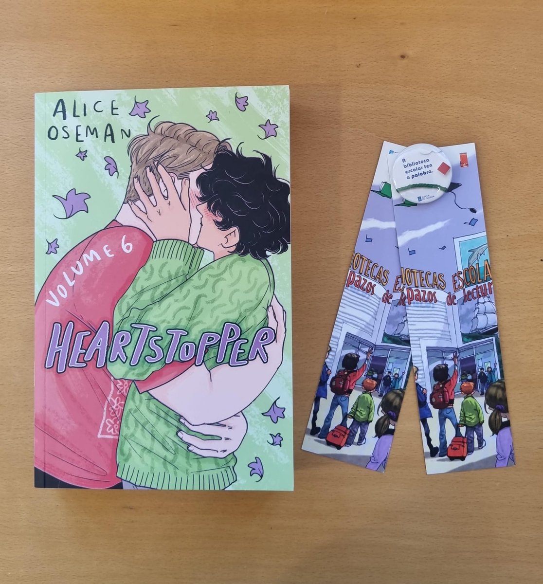 bescolaresgal's tweet photo. @Xerais publica o sexto e derradeiro volume de Heartstopper.
#colección #EnGalego #BD #UnhaBEenViñetas #bescolaresgal #bescolaresgalabertas https://t.co/qfkbcizGaI