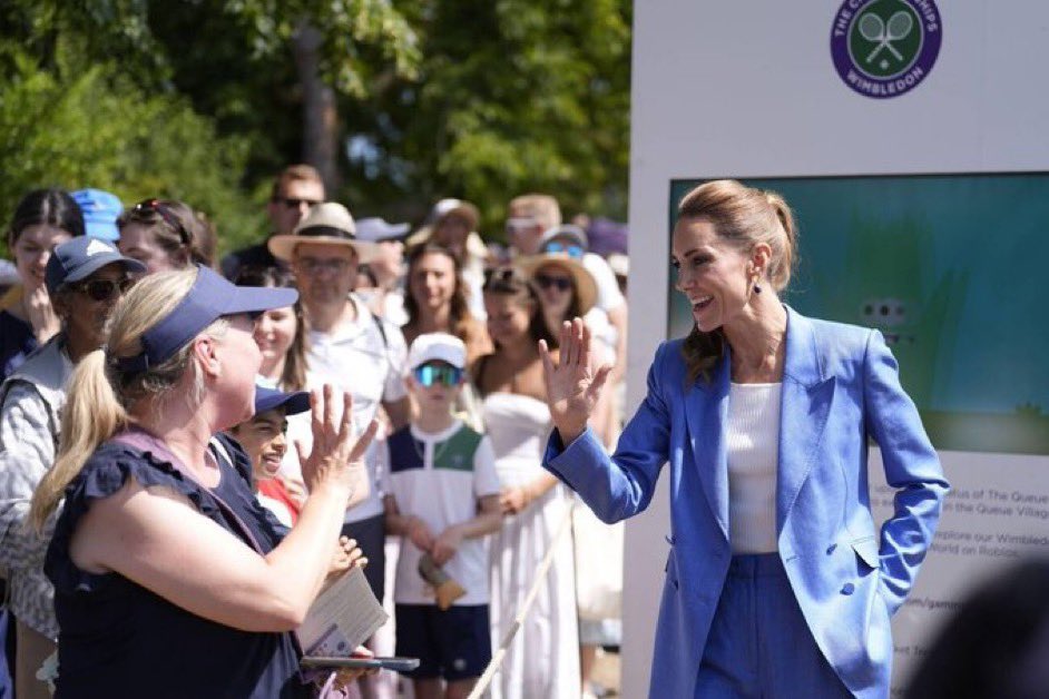 altmansgirl's tweet photo. The way she is loving the colour blue right now π₯Ή #princesskate #princesscatherine #princessofwales https://t.co/1LqEVOND5M