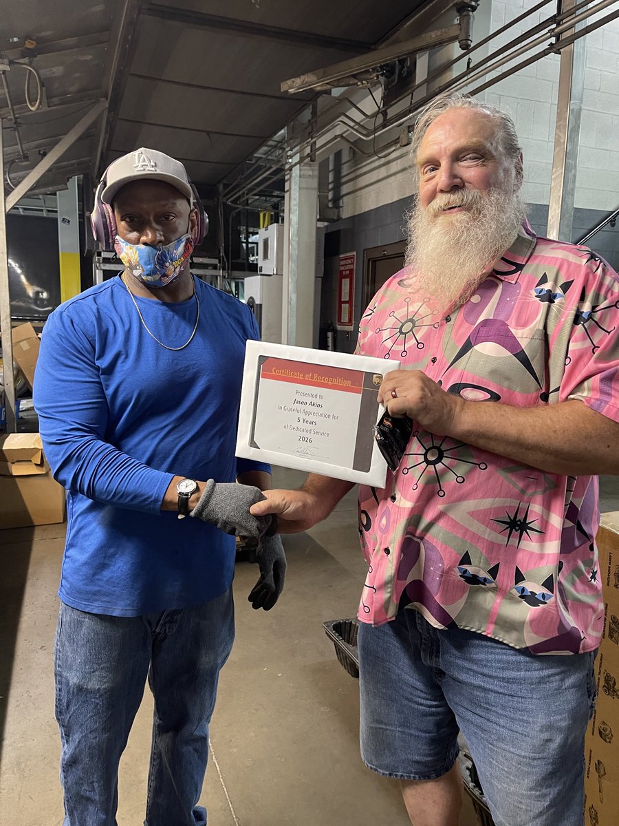 okc_preload's tweet photo. 🎉🎉Congratulations to Jason 🎉🎉 Bx4 sorter for being with us for 🥳 5 years!!! Thank you for your service, we couldn’t do it without you!! #UPS #OKC #UPSers #Preload #YoS #EmployeeAppreciation #GreatPlacetoWork https://t.co/588hO1ay1C