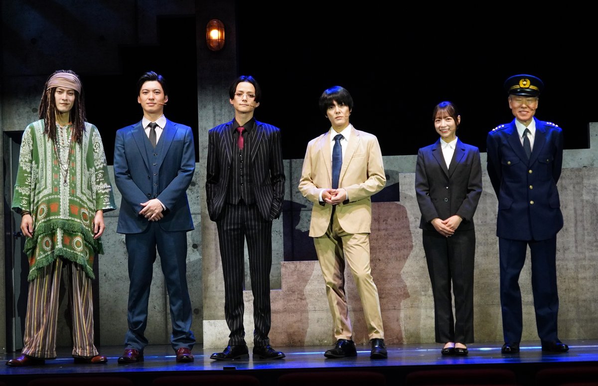 oricon's tweet photo. 室龍太＆三浦涼介、モロ師岡の告白に
笑いこらえきれず「言っていいんですか？笑」
⠀
元気よくぶっちゃけるモロに
緊張の糸が解け思わず笑う室
https://t.co/2IuNofEuk1
⠀
舞台『ウロボロス―警察ヲ裁クハ我ニアリ―』 https://t.co/Zzx8HIncja