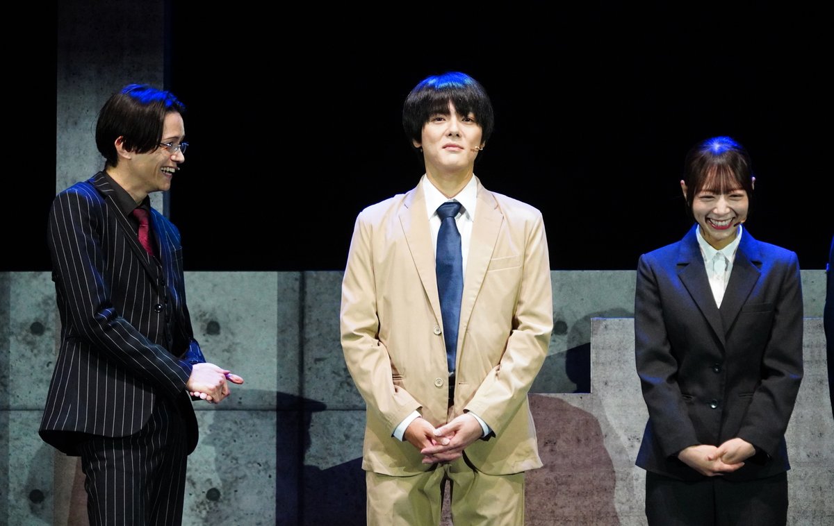 oricon's tweet photo. 室龍太＆三浦涼介、モロ師岡の告白に
笑いこらえきれず「言っていいんですか？笑」
⠀
元気よくぶっちゃけるモロに
緊張の糸が解け思わず笑う室
https://t.co/2IuNofEuk1
⠀
舞台『ウロボロス―警察ヲ裁クハ我ニアリ―』 https://t.co/Zzx8HIncja