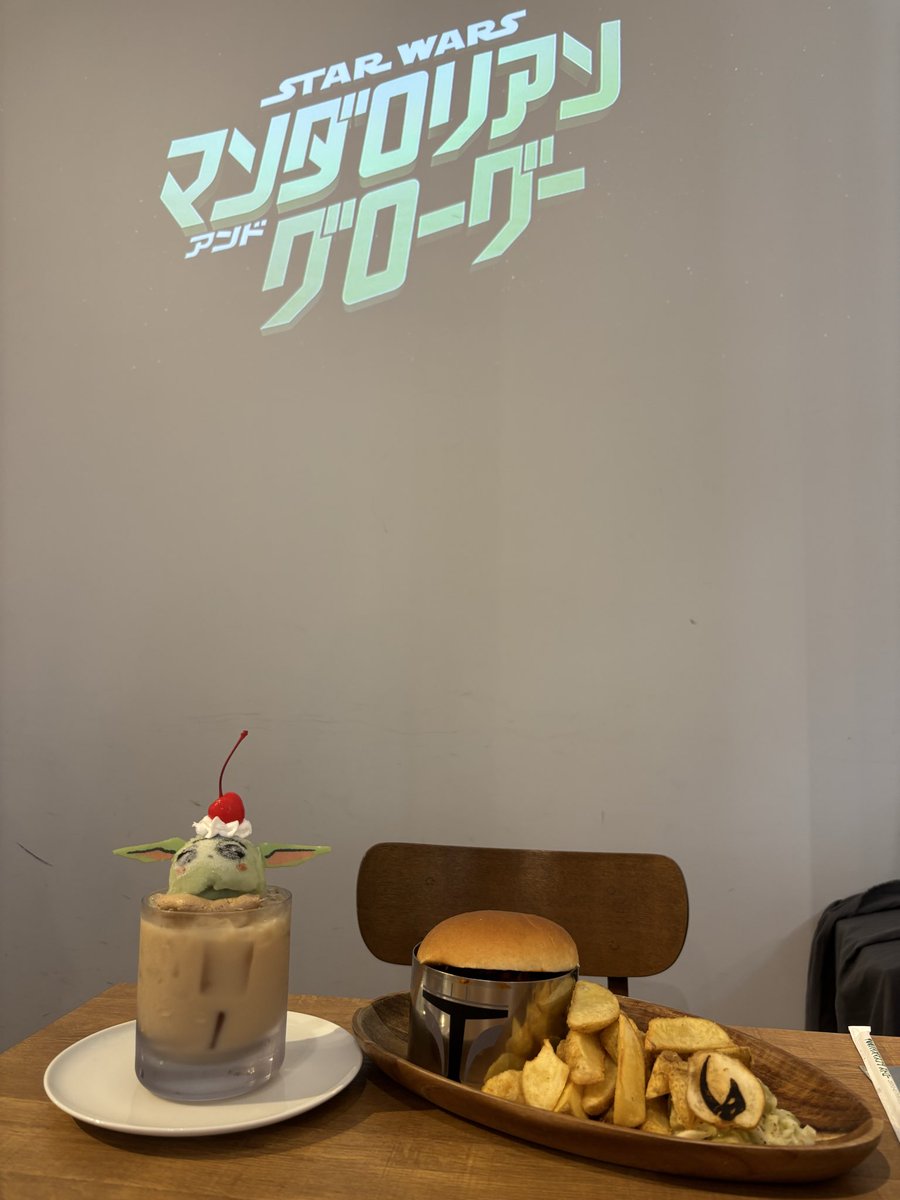 hanabatakemitsu's tweet photo. この親子に夢中になっています https://t.co/G2hoHR7o0C