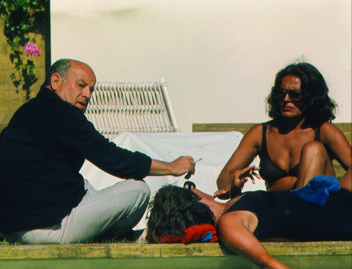 jmmfernandes's tweet photo. Amália só há uma. Única, inimitável, irrepetível, inexplicável. 

Aqui com Manuel da Fonseca, em 1973, no Brejão, durante as conversas para a preparação de uma biografia que acabou por não ser escrita (acabou por sair num pequeno livro, sob a forma de entrevista, há poucos anos) https://t.co/qrDnkelPAg