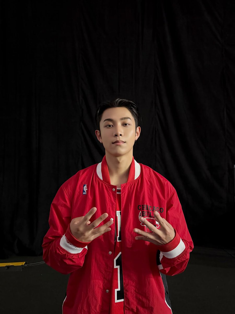 LNGSHOTGlobal's tweet photo. [📷] LNGSHOT Instagram update 

#LNGSHOT #롱샷 https://t.co/ycJrZwz9Fa