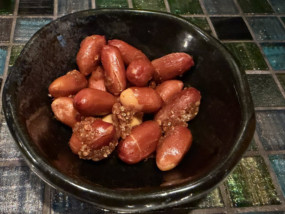 betch73's tweet photo. 久々にカフェ・オパールで昼呑み。PUKA PUKAロックとをちみづロックとミックスナッツ、沖永良部の豆、からの赤ワインカラフェとチーズ盛り合わせ。舞踏話に盛り上がりつつ。 #カフェオパール #cafeopal #pukapuka #をちみづ #黒糖焼酎 https://t.co/ABxivsC7Qu
