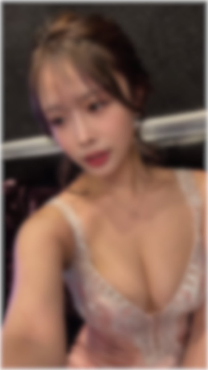 sumobisi_ai's tweet photo. 【流出】元AV女優キャバ嬢の枕営業の実態

ふうか(23)
東京 歌舞伎町 H店

表の顔
・明るく良い子
・酒が強い
・バースデー来店

裏の顔 https://t.co/0jJ7KMstvP