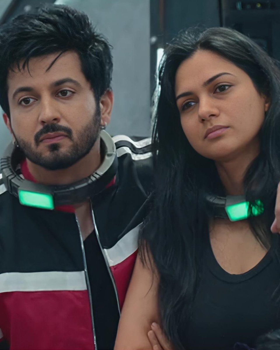 Akanshapatil34's tweet photo. Dheeraj Clocked Shreya. Respect is earned by actions, not loud words. Dheeraj stayed composed until he finally answered back. Kabhi kabhi chup rehne wale bhi bolte hain. #DheerajDhoopar #Lockupp #Lockupp2 https://t.co/XovCCAMTYC
