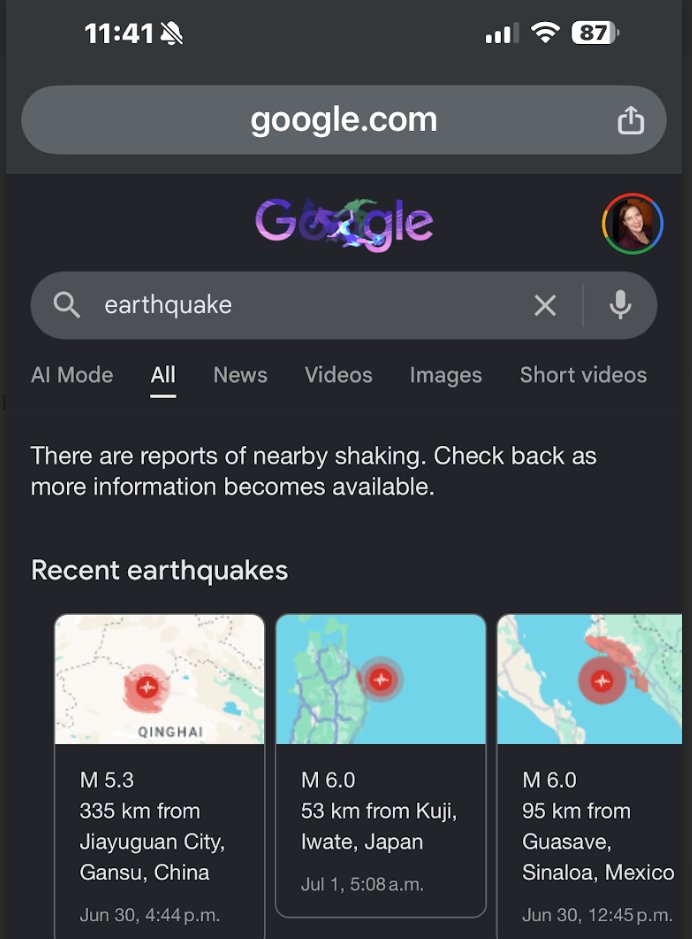 jenstar's tweet photo. That was definitely a small earthquake in #YYJ. Before the quake showed up in the databases, I Googled "earthquake" a couple times. On the third search, Google asked if I felt shaking, then reported shaking based on nearby reports. Love this feature. https://t.co/fE8JpSg2tl