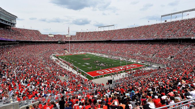 Skylar Skye - College football in America might be one of the craziest cultural differences to me. The fact universities can pull bigger crowds than most professional teams in Europe is insane. https://t.co/z35cU9xwTb