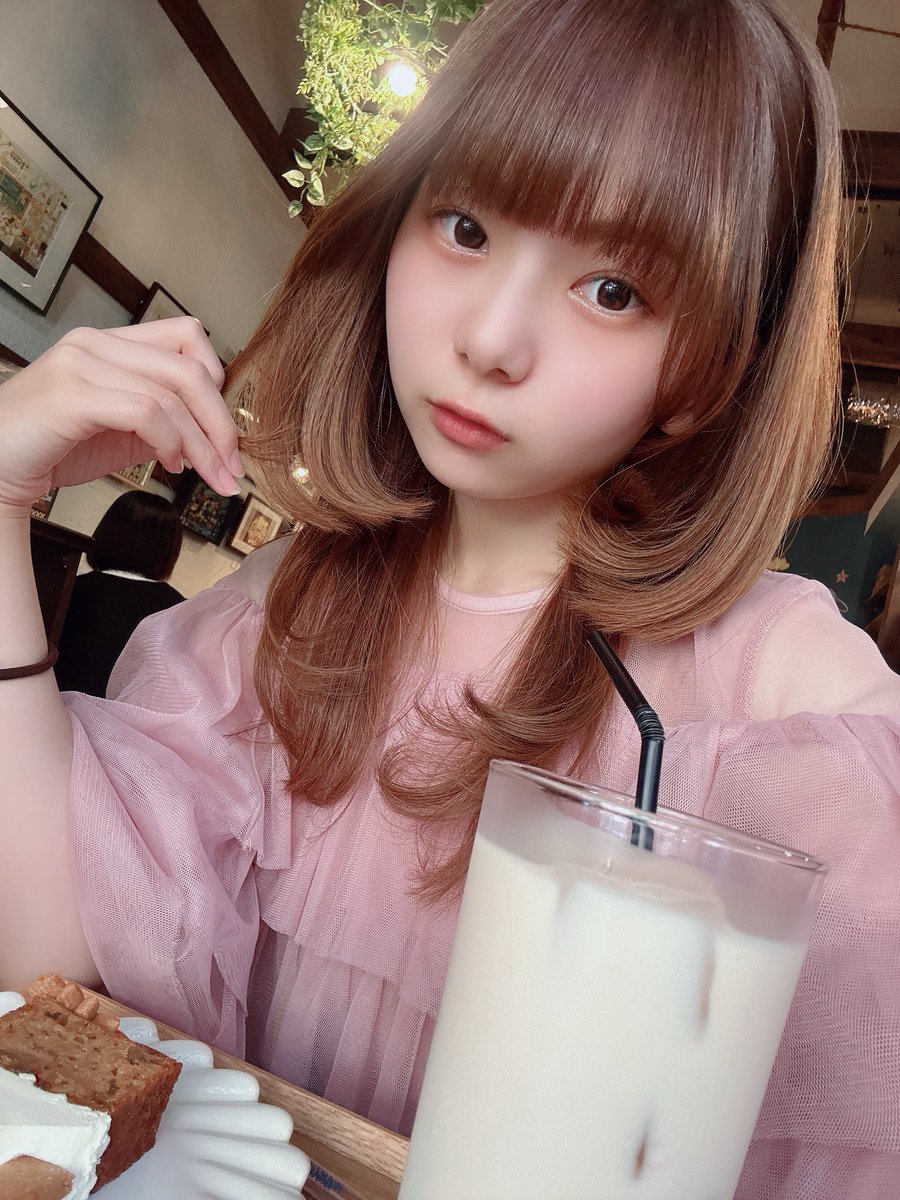 ParfumdeThe's tweet photo. 𓊆ྀི メイド紹介𓊇ྀི 

୨ৎ ゆいな(@Minaduki_June10)

୨ৎ誕生日：6/10

୨ৎ好きな紅茶：甘い香りやフルーティーなフレーバー

୨ৎ好きな色：水色

୨ৎ趣味：グッズ収集、カフェ巡り

୨ৎ 一言：この度新人メイドとなりました、ゆいなと申します。格別な一時を過ごせますよう精一杯努めさせていただきます。 https://t.co/0UaGk57fBb